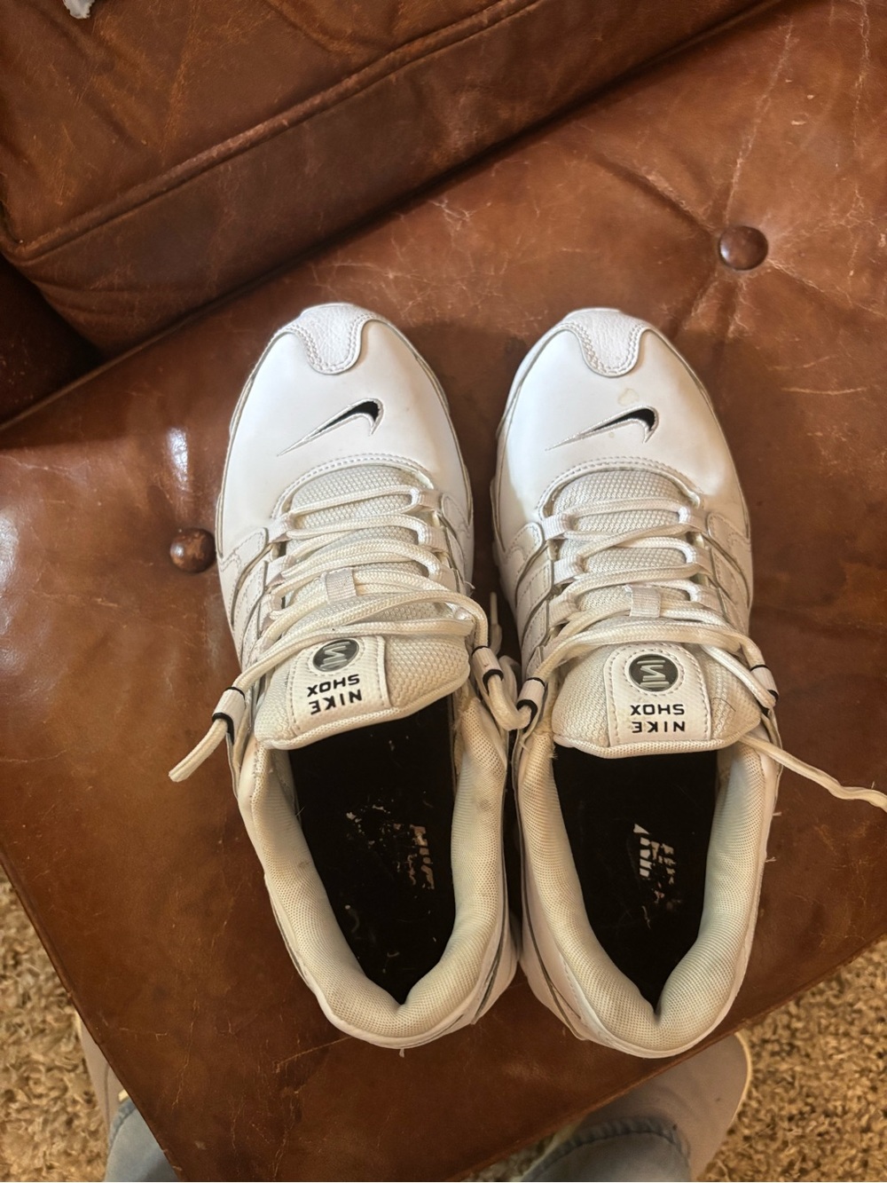 Nike Men’s White and Black Low-Top Sneakers
